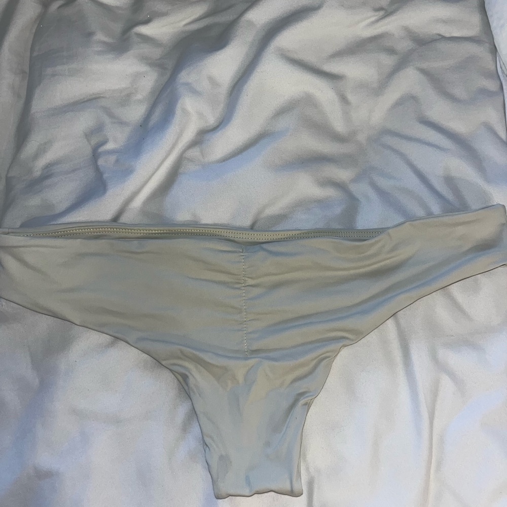 Pale yellow velvety midori bottoms
